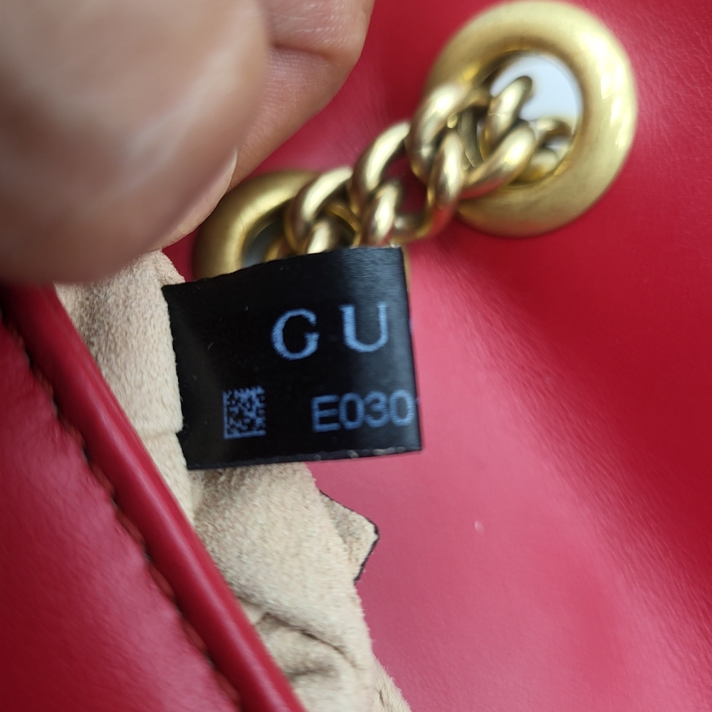 Gucci GG Marmont Mini Flap Bag Matelasse Chevron Leather.. Authentic.. w/COA.. - Picture 11 of 16